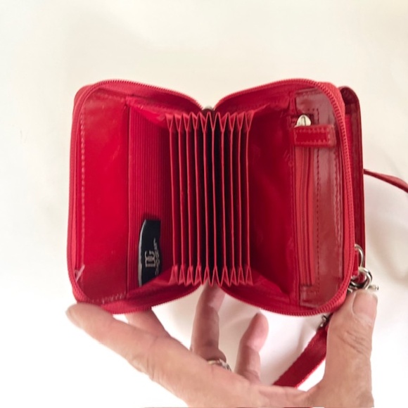 WalletBe Crossbody Purse by Dimo Gear, Red Leather Accordion Style Wallet   NWOT - Picture 3 of 4